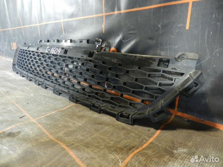 Решетка бампера переднего - Land Rover Discovery