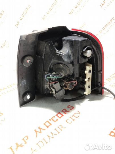 Фонарь задний левый Ford Escape L3 2.3 2010