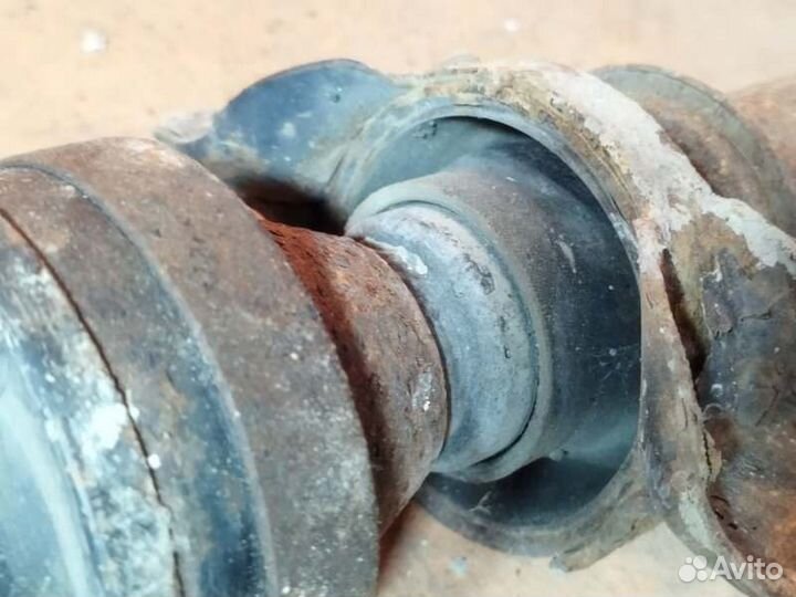 Карданный вал Toyota Sienna 3.5 2008