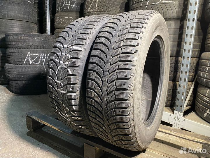 Bridgestone Blizzak Spike-01 235/65 R17 108T