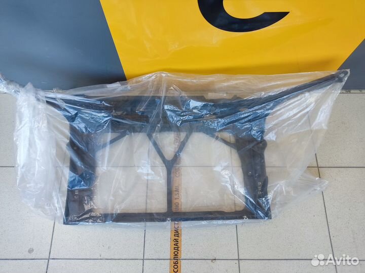 Панель передняя (телевизор) mazda 3 BK