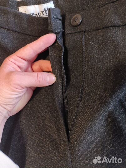 Плотные прямые брюки со стрелками 46-48 размера