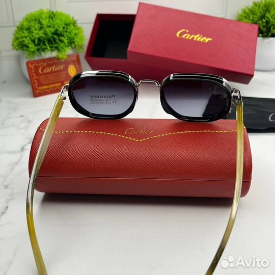 Солнцезащитные очки Cartier
