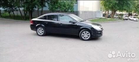 Opel Astra 1.8 AT, 2010, 215 000 км