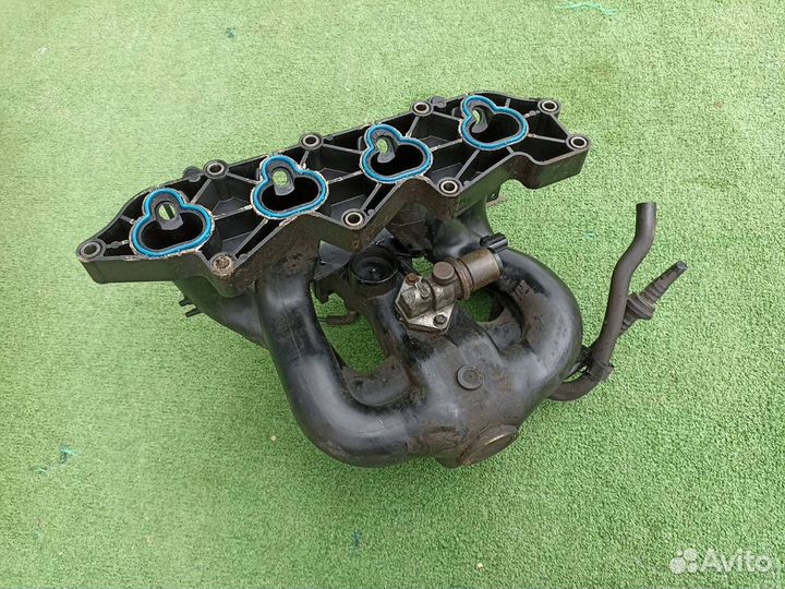 Коллектор впускной Ford Focus 1 универсал 2.0 2002