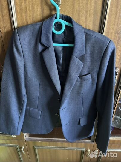 Костюм тройка