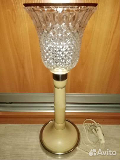 Светильник (торшер)