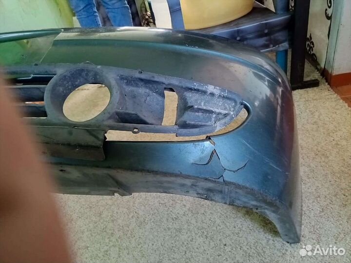 Продам бампер от приора универсал