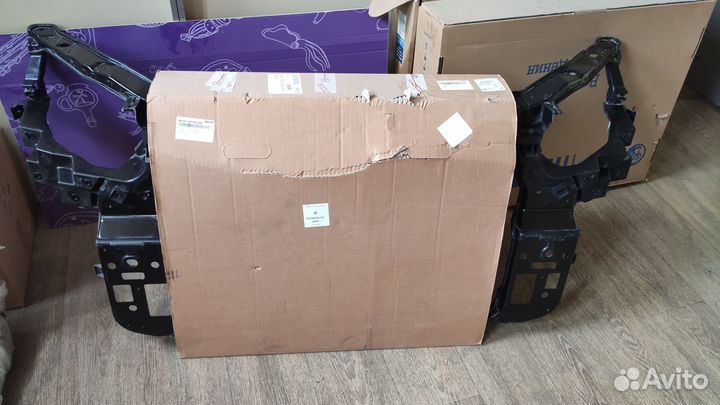 Новая Панель передняя телевизор Киа Соренто 09-12