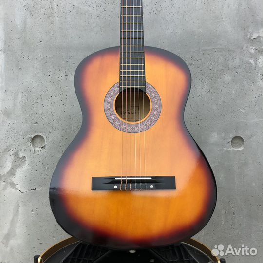 Гитара новая