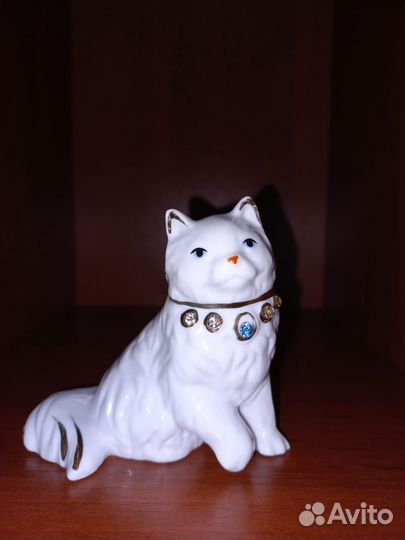 Продаю коллекцию фарфоровых кошек