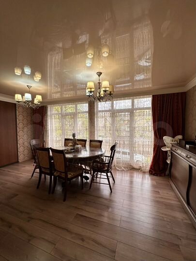 4-к. квартира, 83 м², 2/5 эт.