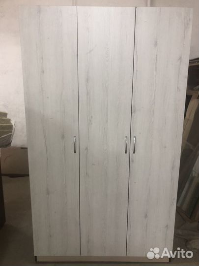Шкаф распашной