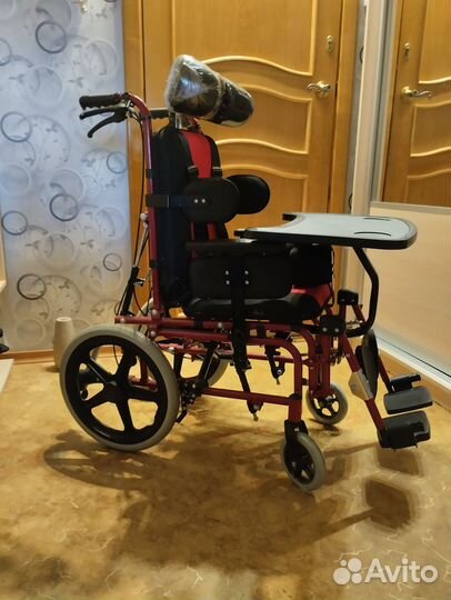 Комнатная коляска для детей с дцп