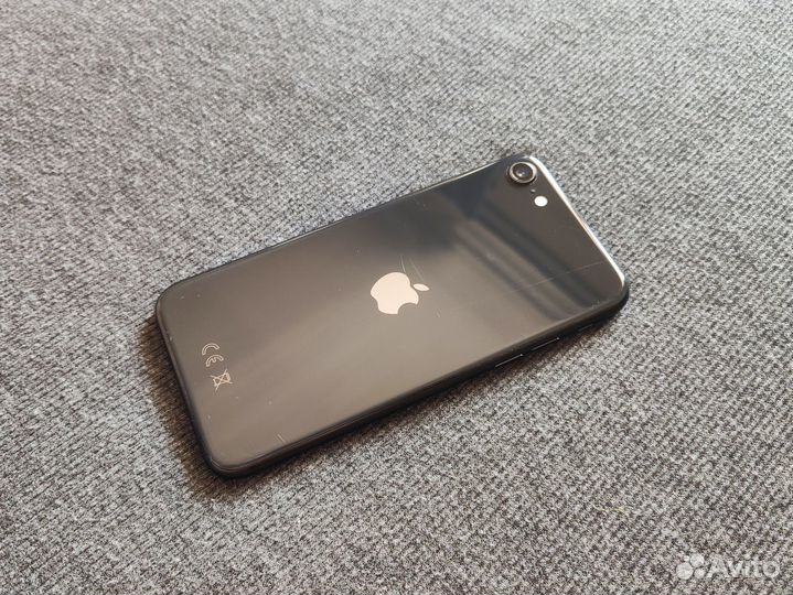 Apple iPhone SE 2020