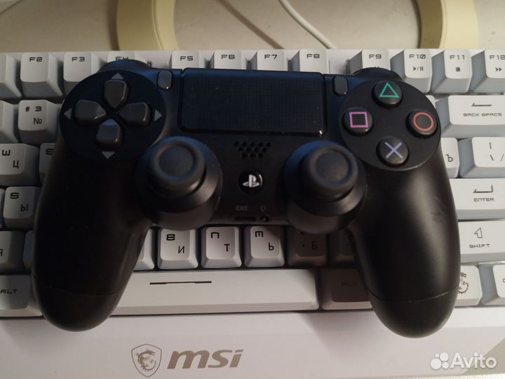 Геймпад беспроводной PlayStation DualShock 4