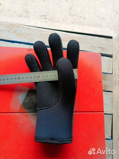 Перчатки и носки для подводной охоты