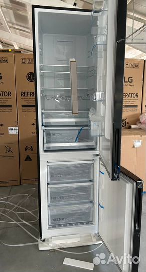 Холодильник Thomson BFC30EI02