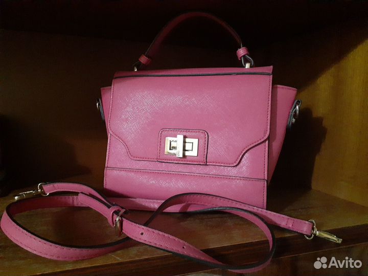 Розовая вместительная сумка