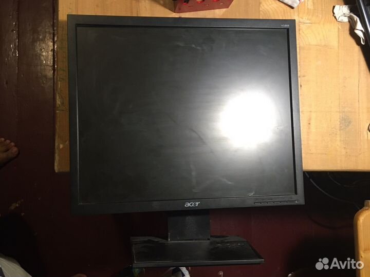 Монитор Acer v193