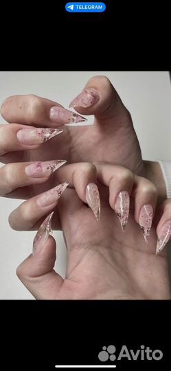 Модель на наращивание ногтей