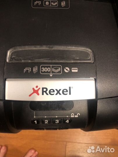 Офисный измельчитель бумаги