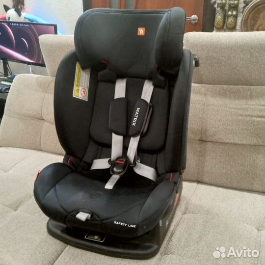 Автомобильное кресло