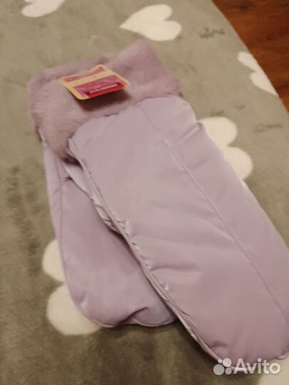 Варежки женские