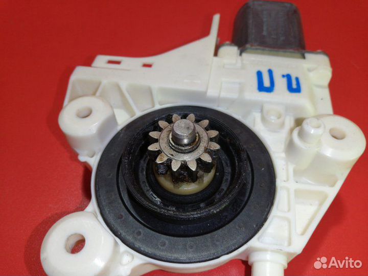 Моторчик стеклоподъемника передний правый Ford