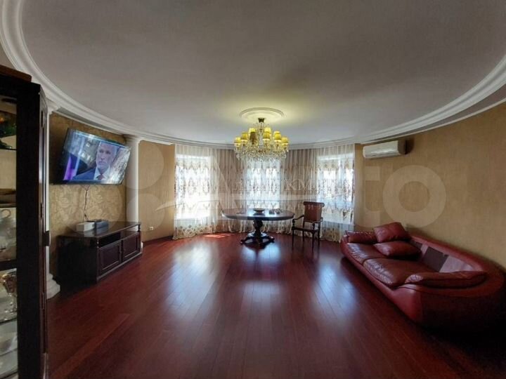 4-к. квартира, 152 м², 3/5 эт.