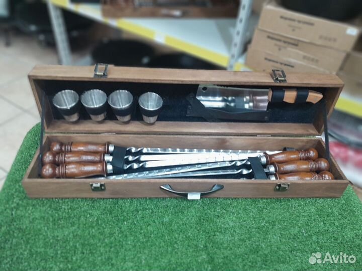 Подарочный набор шампуров кейс из дерева