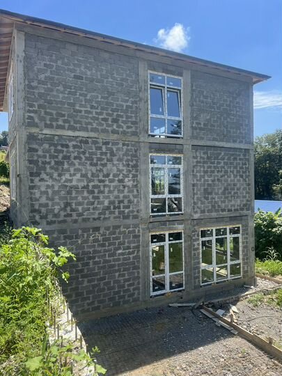 Коттедж 333 м² на участке 6 сот.