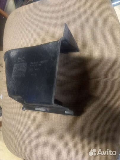 Рено сандеро дефлектор бампера правый