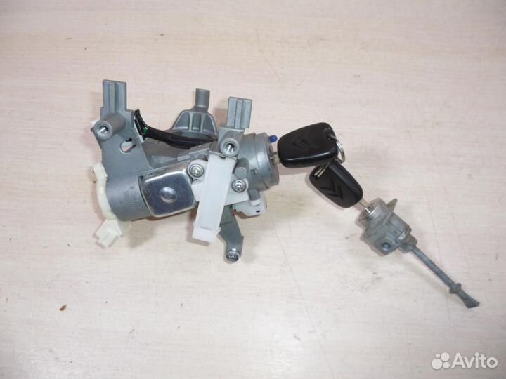 Замок зажигания Citroen C-Crosser 2012