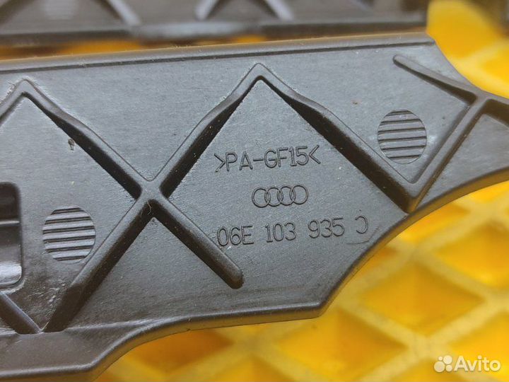 Декоративная накладка двигателя Audi A6 C7 3.0 CGW