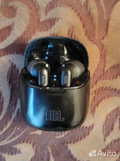 Беспроводные наушники JBL 220 tws
