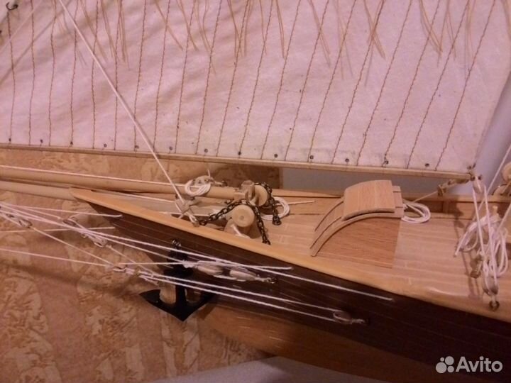 Модель парусного корабля