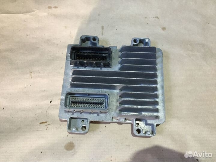 Блок управления двигателем Chevrolet Tahoe III