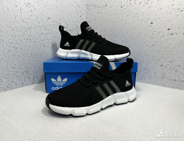 Кроссовки Adidas новые летние