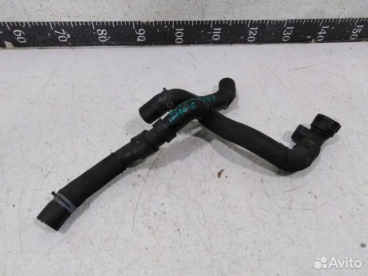 Патрубок системы охлаждения