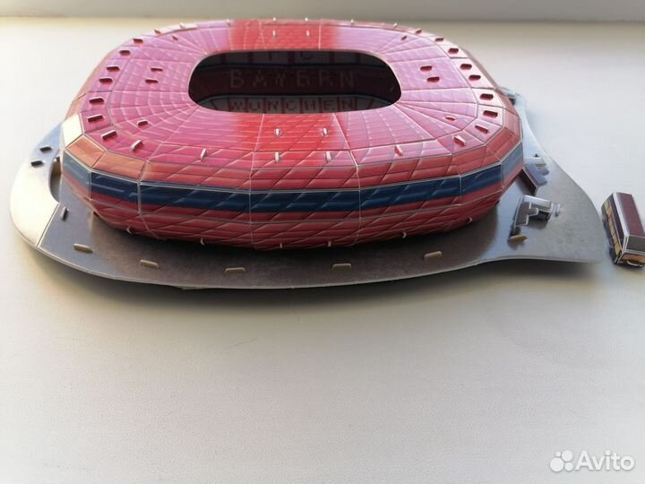 Стадион картонный