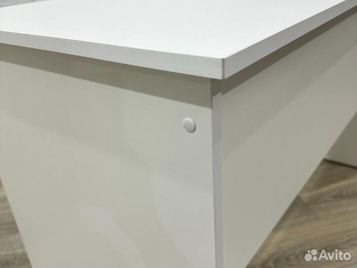 Компьютерный стол/обеденный/школьный/садовый