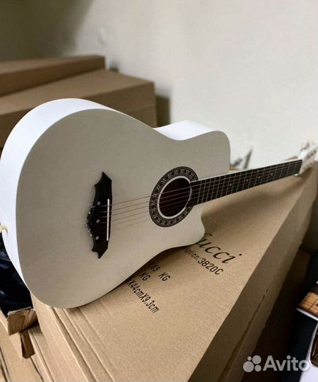 Гитара Belucci