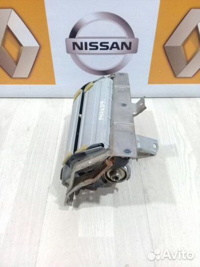 Подушка пассажира Airbag в панель Nissan micra K12