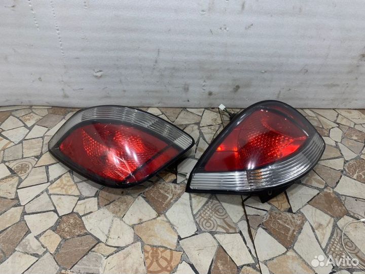 Фонарь задний Kia Rio хэтчбэк 1.4 G4EE 2011