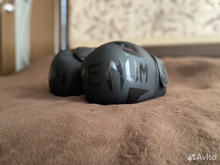 Боксерские перчатки 8oz