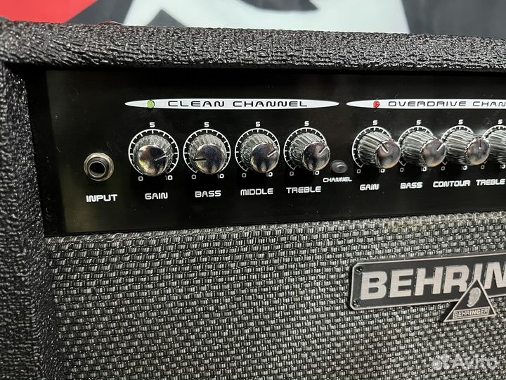 Гитарный комбоусилитель