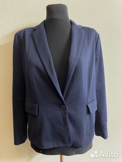 Пиджаки и жакеты женские