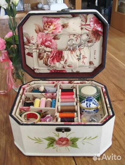 Шкатулка для мелочей рукоделия и шитья