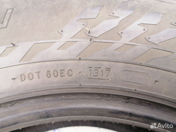 Nokian Tyres Hakkapeliitta 9 SUV 235/65 R17